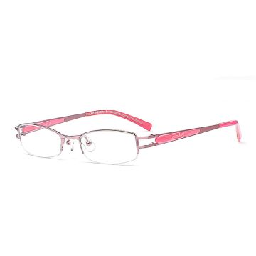 Feminine Halbrandbrille mit trendigem Schriftzug